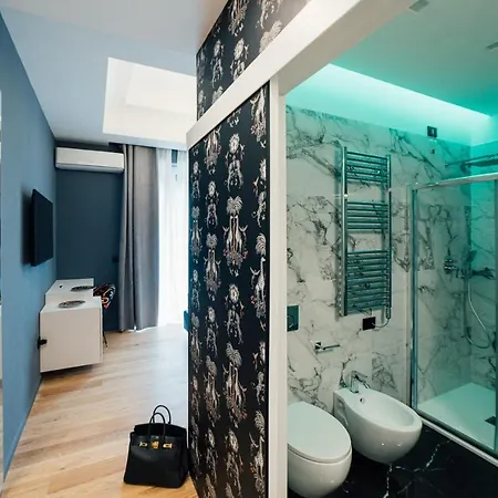 Alojamento de Acomodação e Pequeno-almoço Aron Only 4*