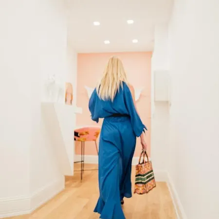 Alojamento de Acomodação e Pequeno-almoço Aron Only 4*