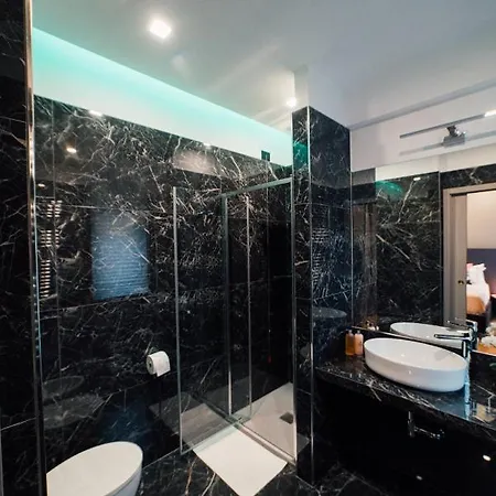 Aron Only 4* Pescara